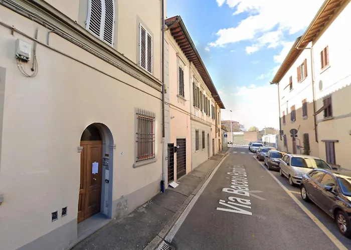 Indipendent Studio Apartment With Terrace - Parking